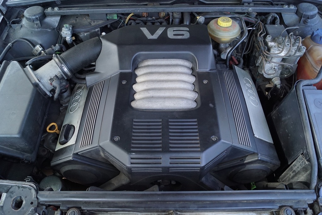 Wyjątkowe modele kolekcjonerskie Auto-Welt Audi 90 B4 silnik V6 2.8