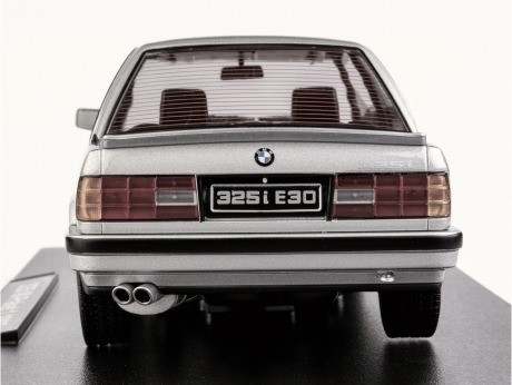 Wyjątkowe modele kolekcjonerskie - BMW 325i E30 - tył