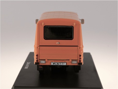 Model kolekcjonerski - Żuk - kolekcja samochodów dostawczych - tył