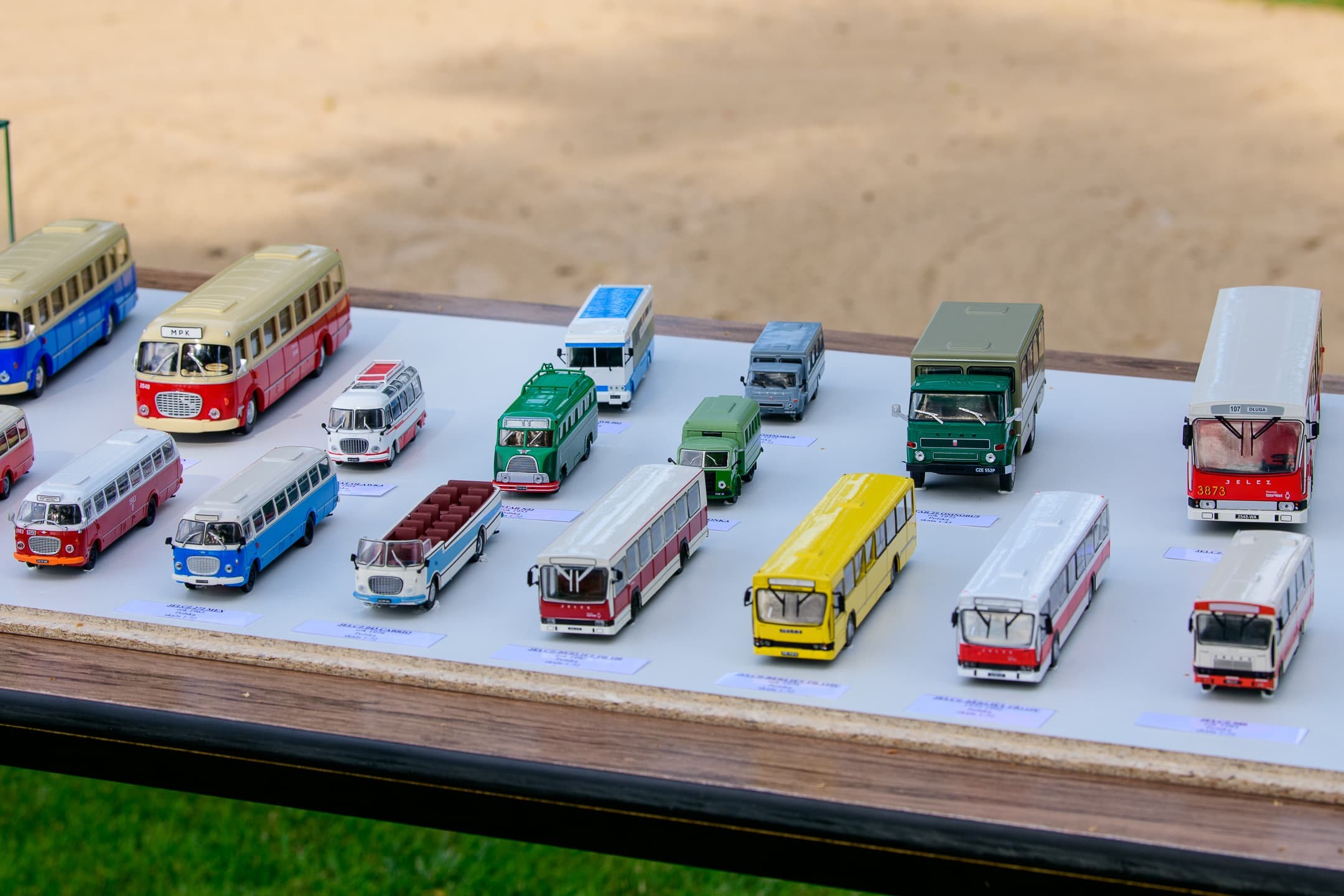Autobusy7-Wystawa_Wyjątkowych_Modeli_Kolekcjonerskich-Auto-Welt_Pabianice