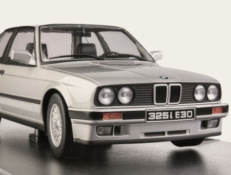 Samochody Europy Zachodniej - BMW 325i E30 - skos