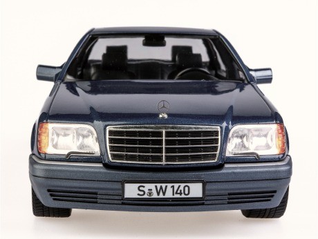 Kolekcjonowanie modeli samochodów - Mercedes S-W 140 - przód